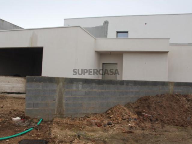 Moradia T3+1 Isolada