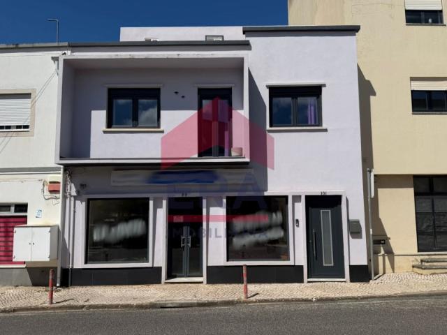 Moradia T3+1 + Loja