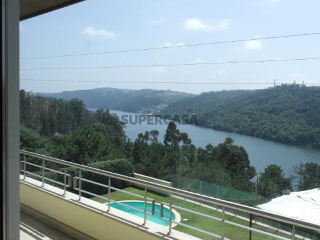Moradia T3+1 Marginal do Rio Douro 10 minutos Porto com piscina Urb. Quinta das Luzes