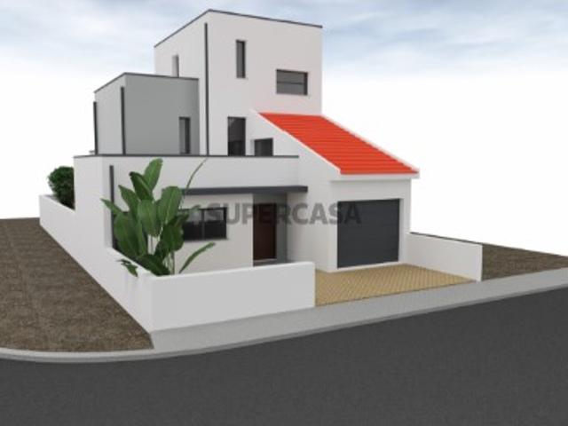 Moradia T3+1 Marinha Grande