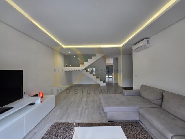 MORADIA T3+1 MODERNA COM GARAGEM E ESPAÇO EXTERIOR | ARGIVAI, PÓVOA DE VARZIM