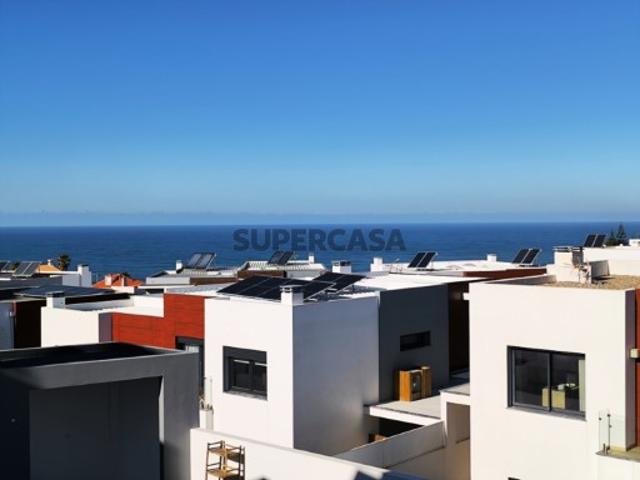 Moradia T3+1 Nova Com Piscina e Vista de Mar na Ericeira