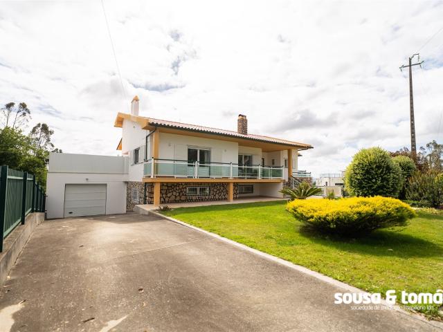 Moradia T3+2 Venda em Cela,Alcobaça 202m² Cela