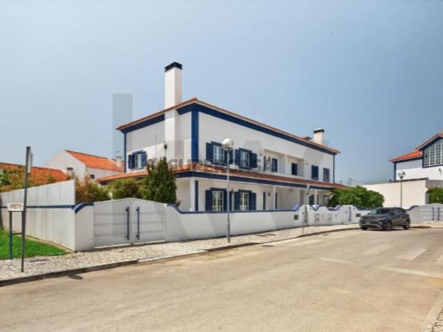 Moradia T3+2 com Jacuzzi | O espaço que a sua família merece, a poucos minutos de Lisboa