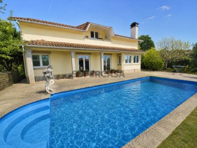 Moradia T3+2 com Piscina e 1 Hectare de Terreno localizada em Nandufe, Tondela