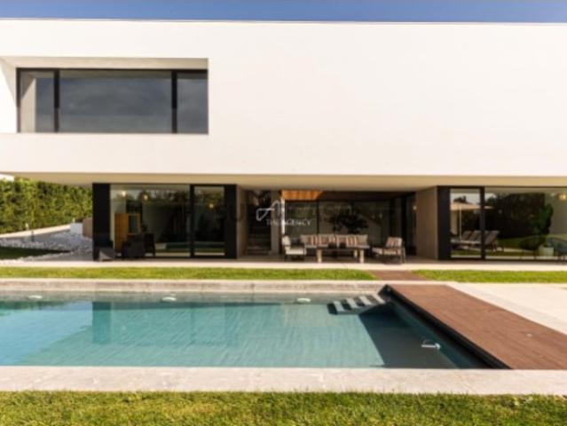 Moradia T4 Moderna no Campo de Golfe de Oeiras
