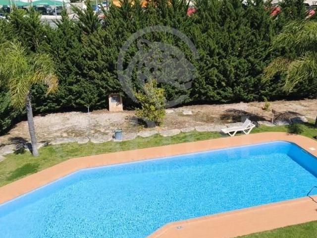 Moradia T3 na Guia | Condomínio com piscina, garagem, churrasqueira e terraço