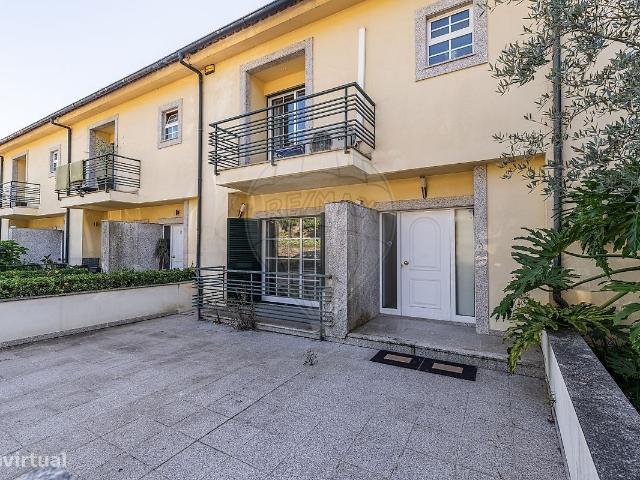 Moradia T3 no centro de Vila Verde