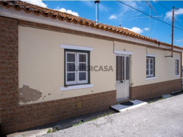 Moradia T3 no Vale de Santarém