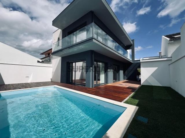 MORADIA T3 NOVO AVEIRO