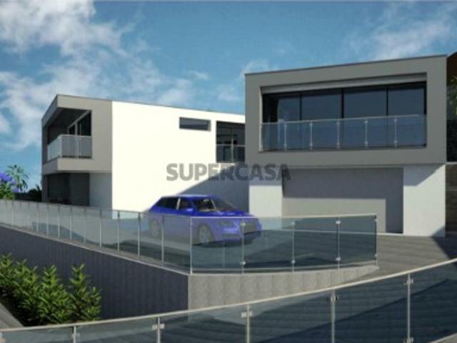 Moradia T3 Nova c/ Piscina e Vista Mar Fabulosa em Santa Cruz, Madeira