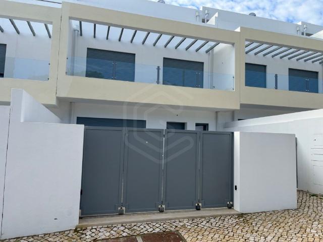 Moradia T3 nova, com arquitetura moderna em Tavira, Algarve 150m² Tavira Santiago
