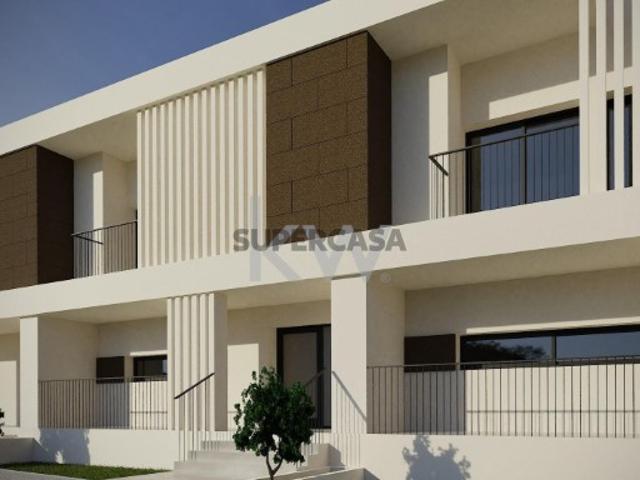 Moradia T3 nova com cave e jardim em Aradas, Aveiro