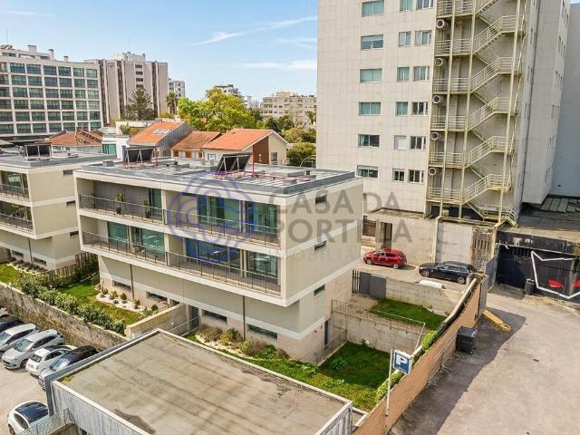 Moradia T3 Nova com Elevador, 195 m² de Jardim e Garagem | Boavista