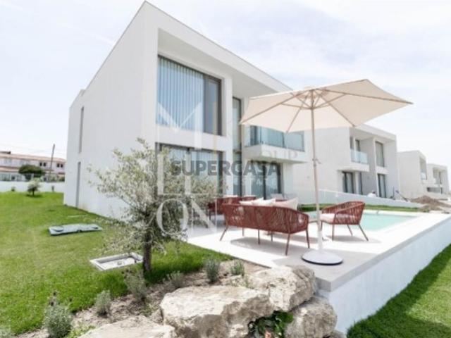 Moradia T3 NOVA COM PISCINA