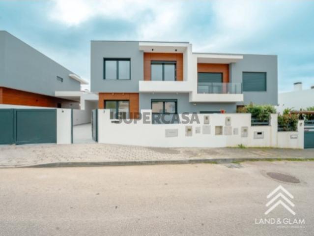 Moradia T3 nova com vista mar Ericeira Sul