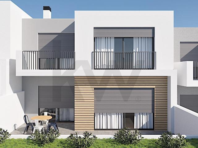 Moradia T3, Nova, Contemporânea, Perto Da Praia, Garagem, Ar. 168m² Armação De Pêra