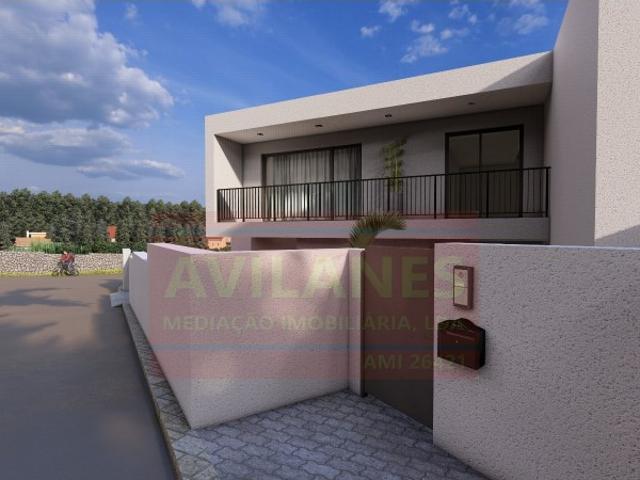 MORADIA T3 NOVA CANEDO EXCLUSIVO