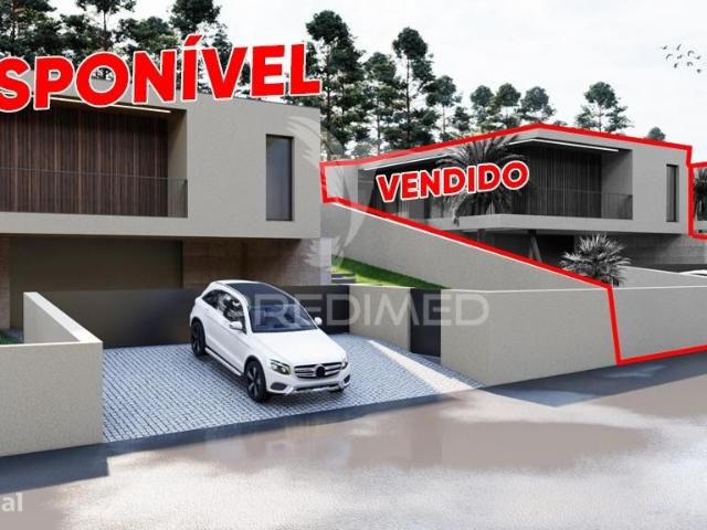MORADIA T3_ NOVA CHAVE NA MO FREIRIZ, VILA VERDE