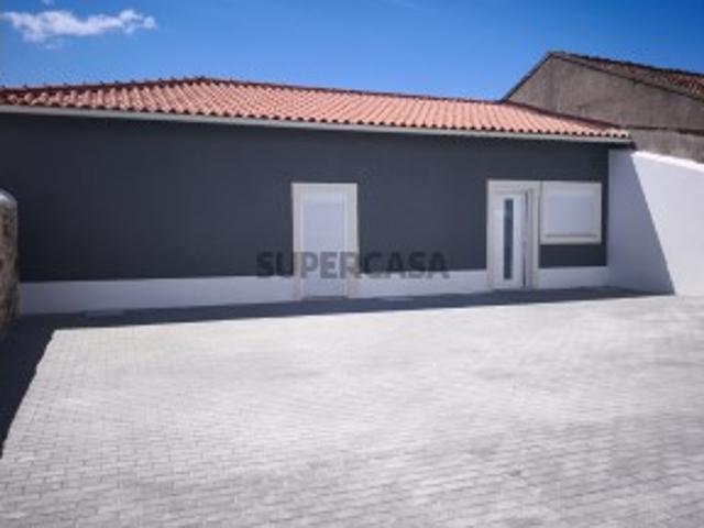 Moradia T3 nova a 2 km do acesso A1 Lisboa, Porto