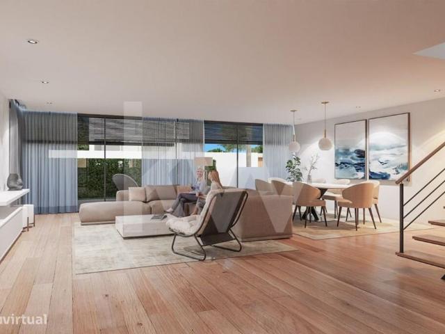 Moradia T3 Nova em Condomnio com Piscina e Vista Mar em Vila Ch, Vi