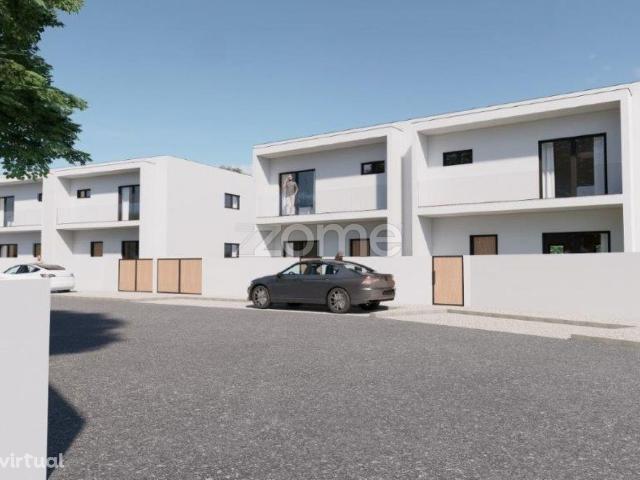 Moradia T3 nova em construo, Ribeiro V.N DE Famalico