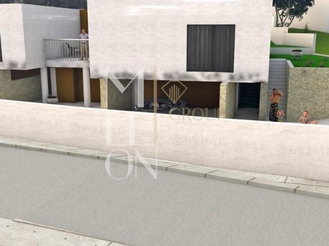 Moradia T3 Nova, Isolada, com 4 Frentes e Excelentes Acabamentos