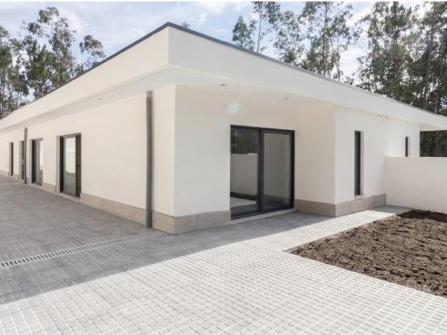 Moradia T3 Nova l Geminada l Terrea