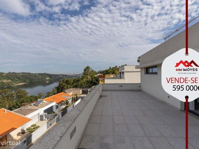 Moradia T3 Nova | Vista Rio | 4 Frentes | Terraos | Box | Luxo