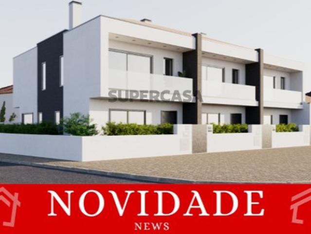 Moradia T3 ou T4 com Garagem em Construção em Peniche
