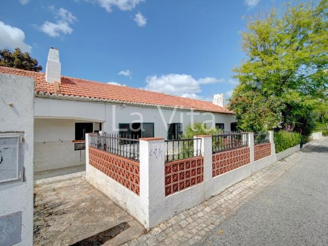 Moradia T3 a 700 metros da praia em Cascais. 80m² Cascais e Estoril