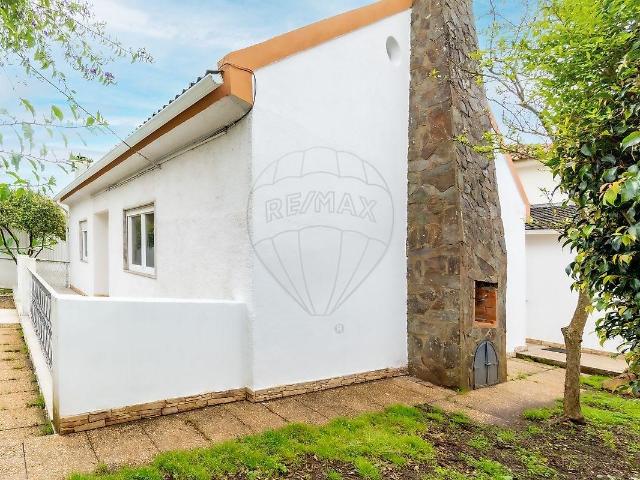 Moradia T3 à venda em Cascais 137m² Cascais e Estoril