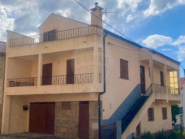 Moradia T3 à venda em Gouveia