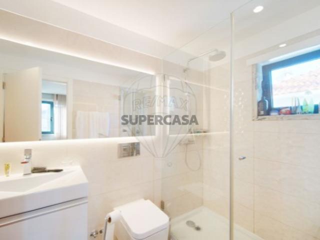Moradia t3 á venda em Lisboa