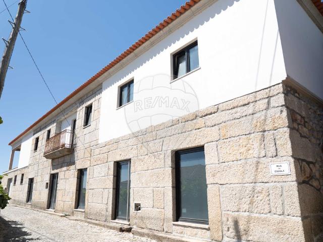 Moradia T3 à venda em Moimenta da Beira