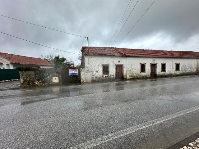 Moradia T3 à venda em Porto de Mós