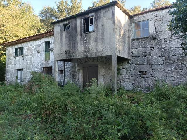 Moradia T3 à venda em Vila Verde