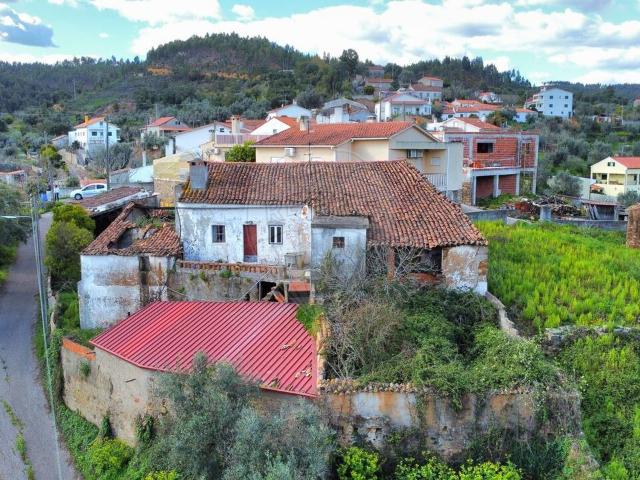Moradia T3 à venda em Vila de Rei