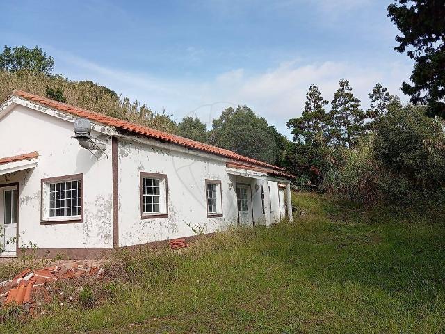 Moradia T3 à venda em Vila do Porto