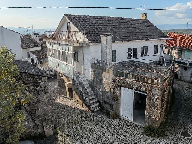 Moradia T3 à venda em Viseu
