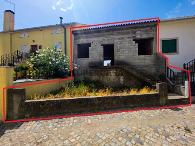 MORADIA T3 C/ GARAGEM
