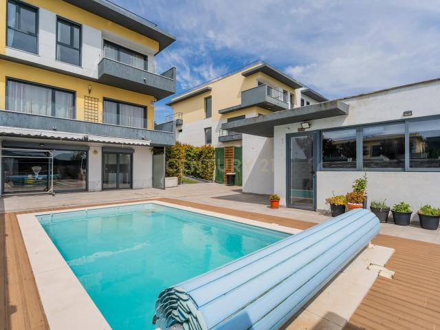 Moradia T3 c/ mais 3 divisões e piscina | Sintra