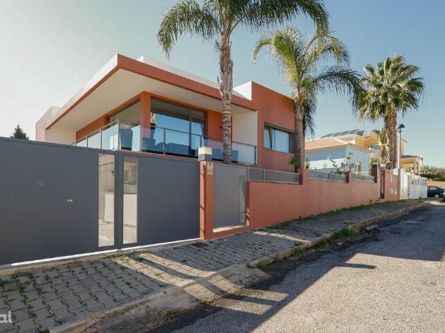 Moradia T3 C/ Piscina FUZETA