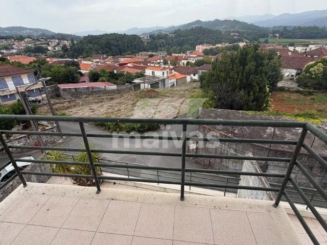 Moradia T3 Centro de Ponte da Barca
