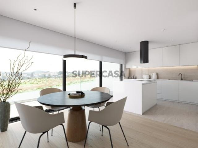 Moradia T3 com 2 Frentes e Arquitetura Contemporânea em Gondomar Conforto, eficiência e design pensados ao detalhe