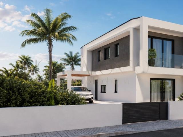 Moradia T3 com 2 Suites localizada no Centro de Fernão Ferro