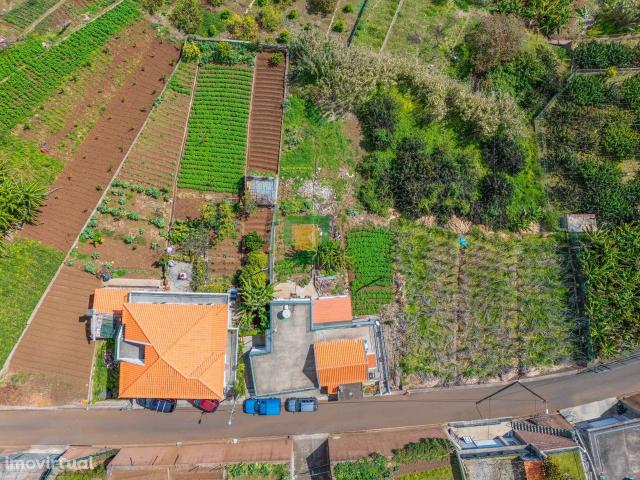 Moradia T3 com T0 independente Ponta do Sol
