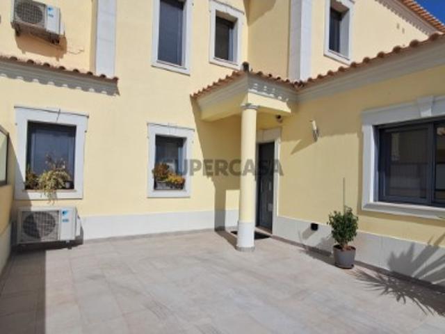 Moradia T3 com Terraço e Garagem em Salir Conforto e Tranquilidade no Algarve