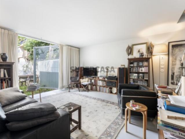 Moradia T3 com terraço e jardim, Lisboa