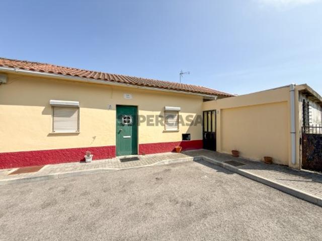 Moradia T3 com terreno, com localização privilegiada e preço imbatível